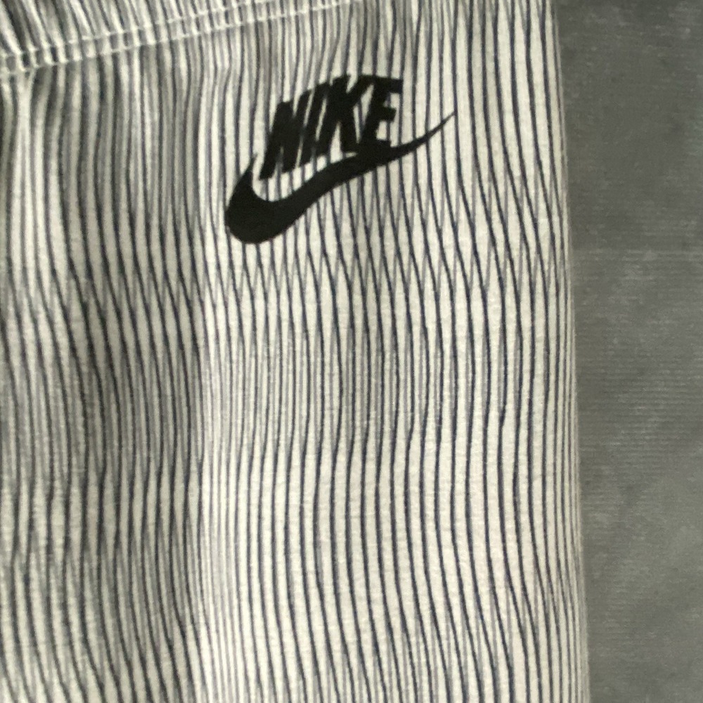 Nike Leggings Women sz L Swoosh Logo Stretch Athletic Gray Pattern - Picture 6 of 10